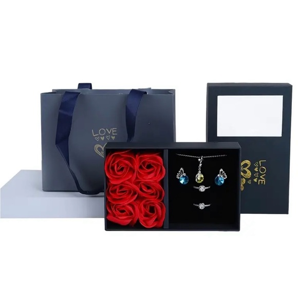 Rose Box - Picture 3 of 4